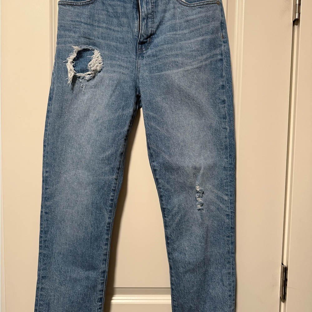 Madewell Women’s Classic Straight Jean color blue size 28